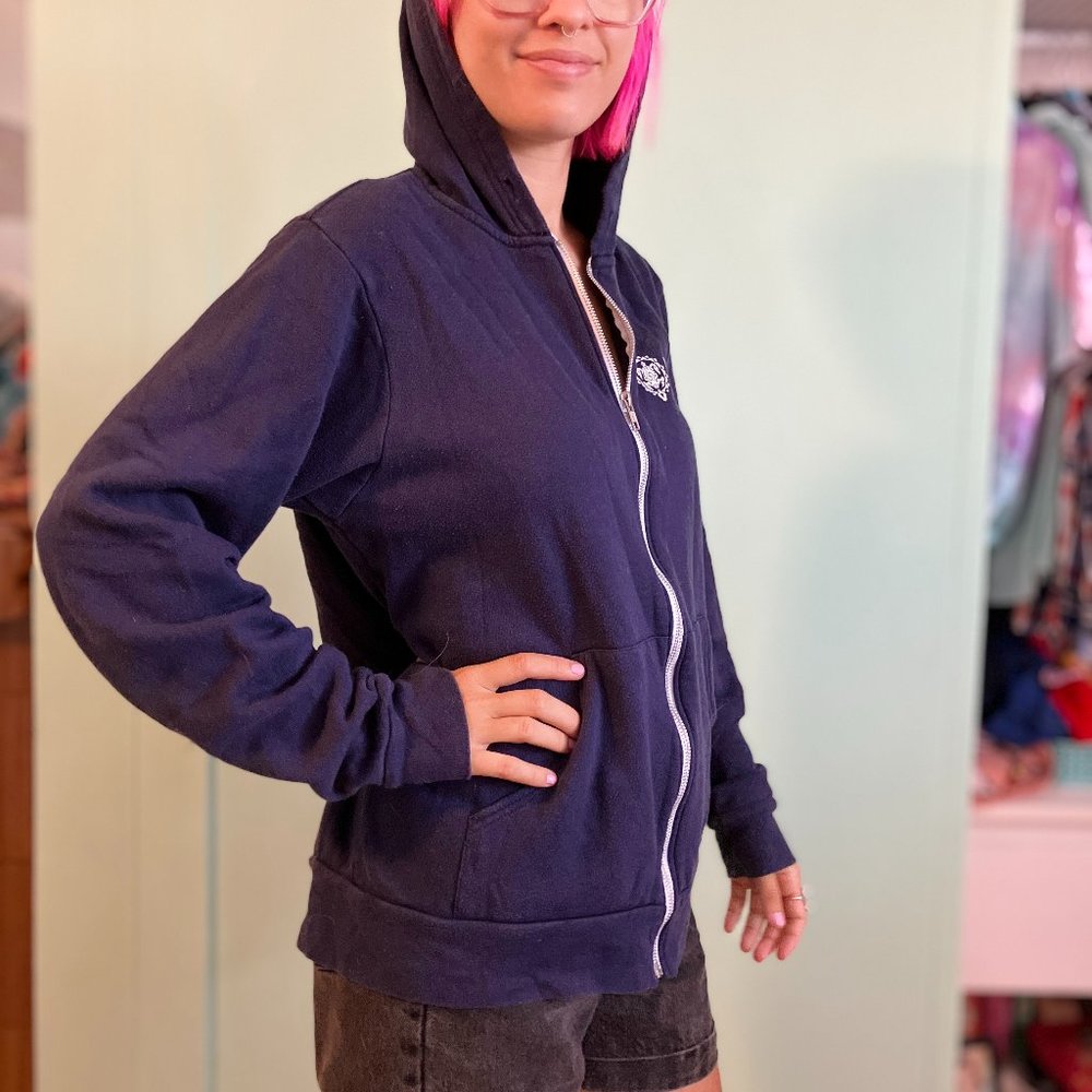 L Maui Brewing Co. Navy blue zip up hoodie